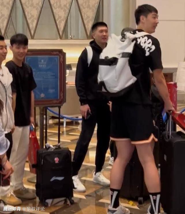 久久国产国内精品对话对白